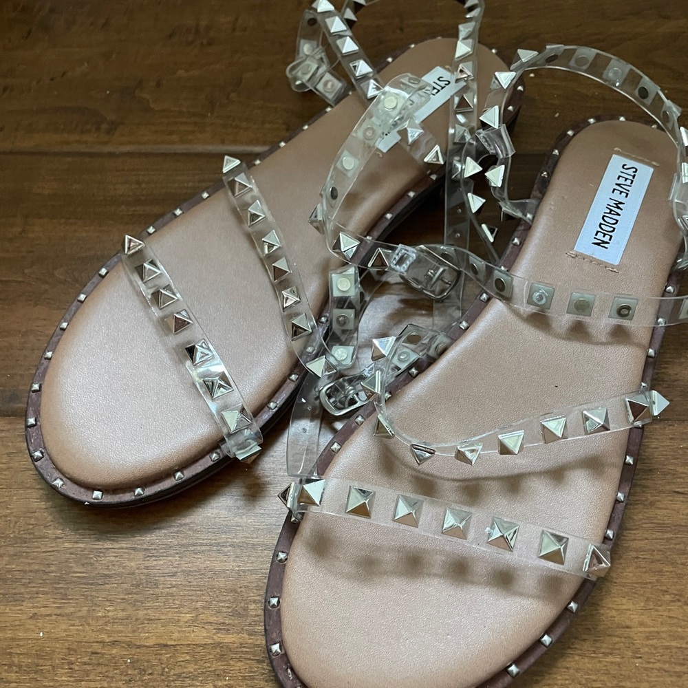 Steven Madden studs sandals 7 - Picture 3 of 3